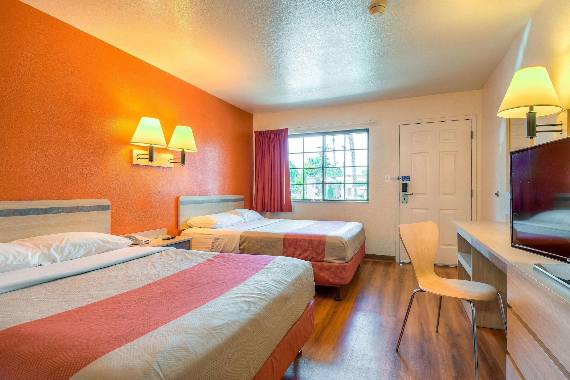 Motel 6-Pomona, Ca - Los Angeles Esterno foto