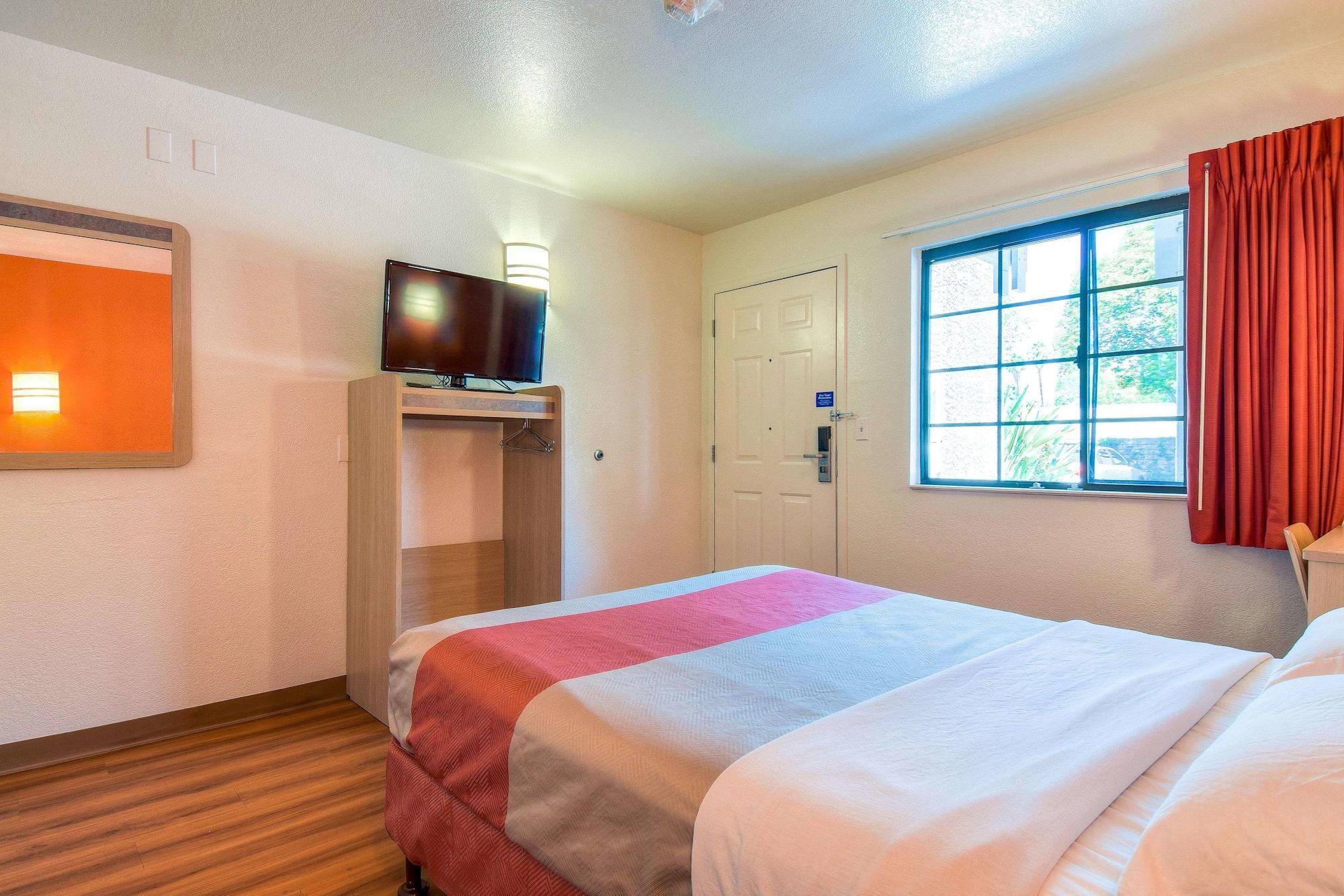 Motel 6-Pomona, Ca - Los Angeles Esterno foto